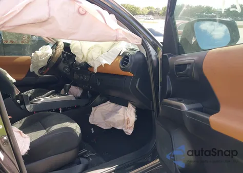 2020 Toyota Tacoma Sr5 V6 z USA, uszkodzony, nr VIN 3TMAZ5CN6LM128663